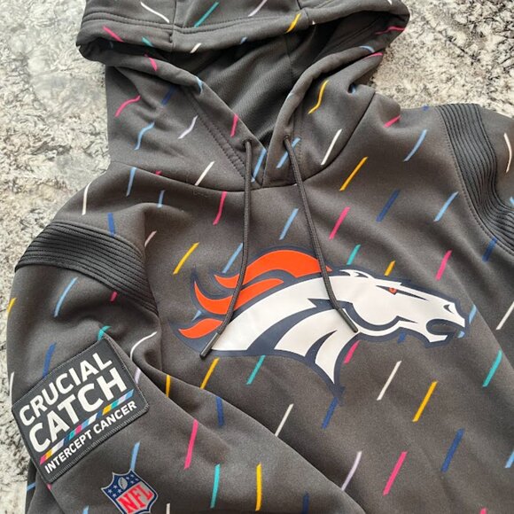 Denver Broncos Crucial Catch Hoody - Picture 3 of 4